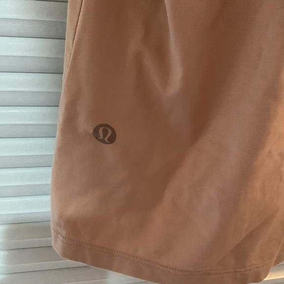 Lululemon T shirt - Picture 3 of 3